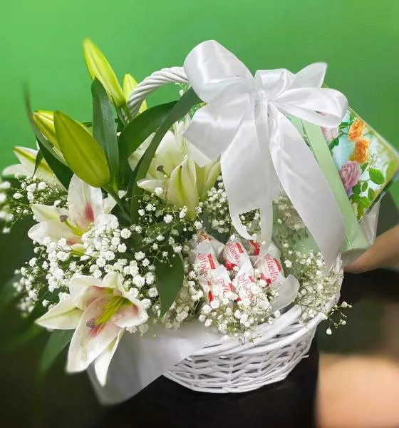 Лилии на озере